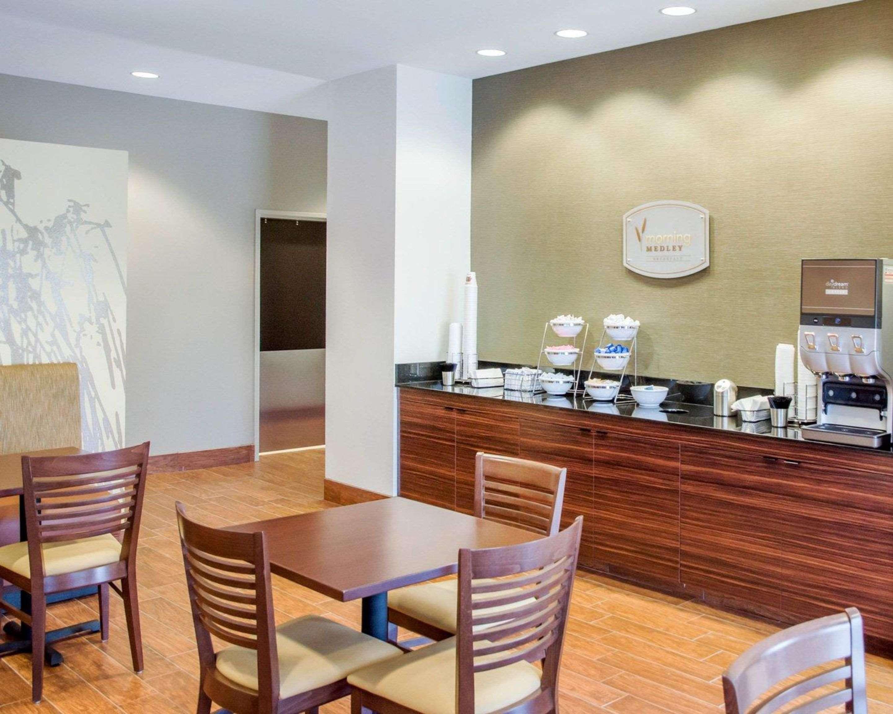Sleep Inn & Suites Parkersburg Eksteriør billede